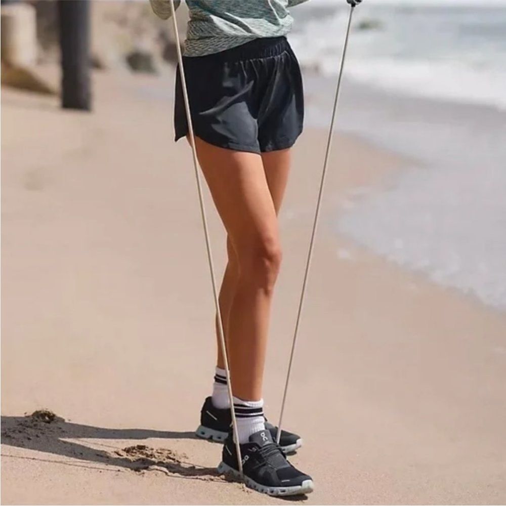 Varley kallin running shorts black NWT - Picture 2 of 6